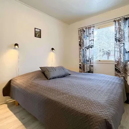 Kaepylinna A&b - 18 Hloe, Both Sides, Himos Laensihuippu *